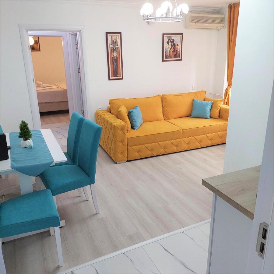 City Lux Square Apartments Skopje Exteriör bild